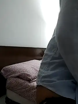 Snapshot of alicepavia22 chatting on 11/11/25, 05:02 alicepavia22 online show from 11/11/25, 05:02