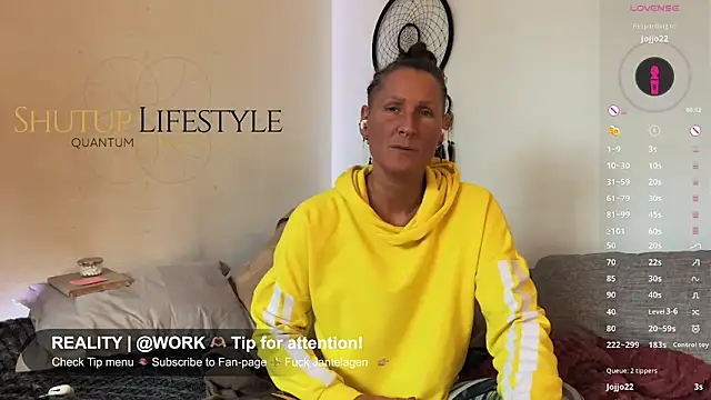 SwingWingWomanSweden online show from 12/04/25, 11:08