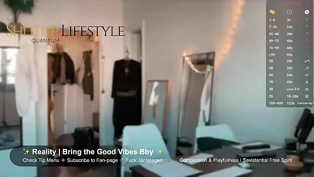 SwingWingWomanSweden online show from 05/19/26, 07:47