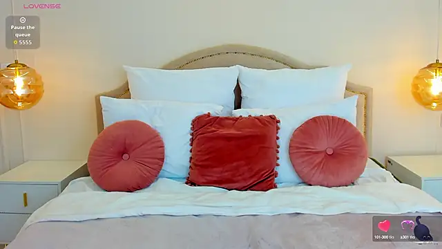 ElzaJons online show from 09/30/25, 12:21