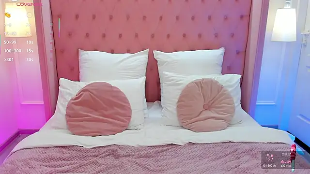 ElzaJons online show from 04/21/26, 12:22