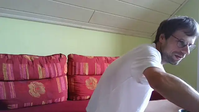 Snapshot of vers92_seb chatting on 07/06/26, 05:59 vers92 seb online show from 07/06/26, 05:59