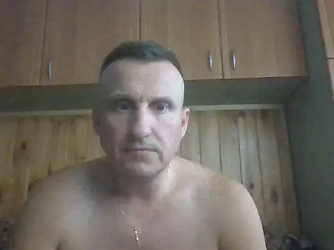 Snapshot of Maksymilian1 chatting on 09/11/25, 04:29 Maksymilian1 online show from 09/11/25, 04:29