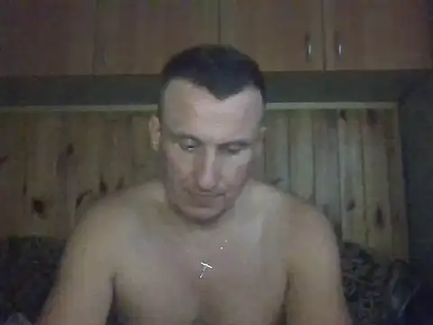 Snapshot of Maksymilian1 chatting on 09/19/25, 07:03 Maksymilian1 online show from 09/19/25, 07:03