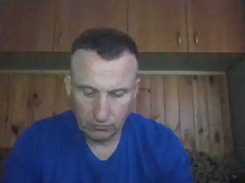 Snapshot of Maksymilian1 chatting on 09/27/25, 05:40 Maksymilian1 online show from 09/27/25, 05:40
