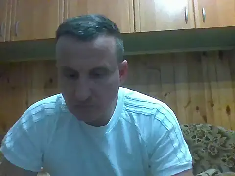 Snapshot of Maksymilian1 chatting on 11/20/25, 01:55 Maksymilian1 online show from 11/20/25, 01:55