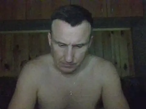 Snapshot of Maksymilian1 chatting on 11/25/25, 03:01 Maksymilian1 online show from 11/25/25, 03:01