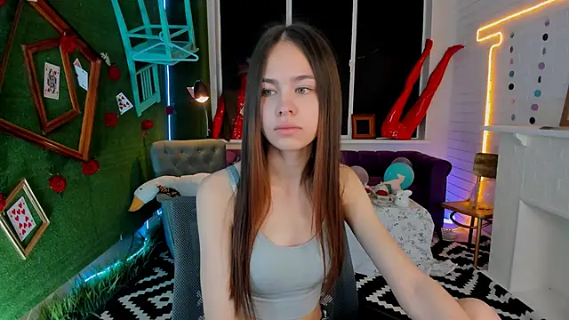 UliaNeer online show from 09/11/25, 05:07