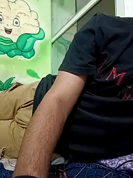 aarav 013 online show from 04/18/26, 05:28