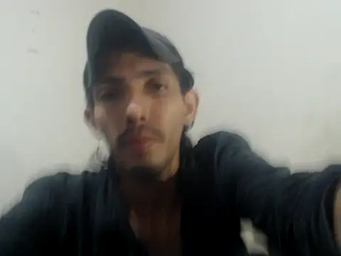 Snapshot of snackontime18 chatting on 06/06/26, 04:28 snackontime18 online show from 06/06/26, 04:28