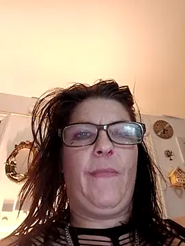 Snapshot of Neveah1 chatting on 10/07/25, 08:55 Neveah1 online show from 10/07/25, 08:55