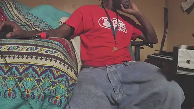 EYEzIAM online show from 11/19/25, 08:03