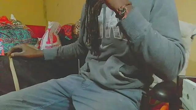 EYEzIAM online show from 04/21/26, 04:08