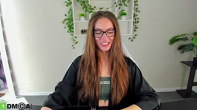 Agnes Wells online show from 11/06/25, 09:21