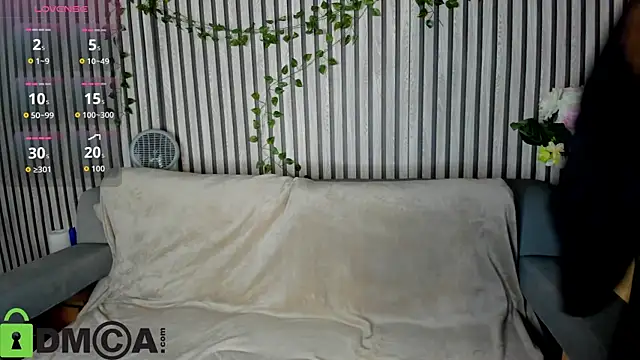 Agnes Wells online show from 11/15/25, 09:28