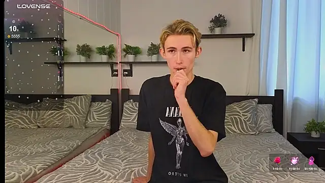 tommy XXX online show from 10/15/25, 04:34