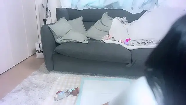 moemilk online show from 10/10/25, 11:48