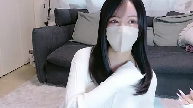 moemilk online show from 04/18/26, 10:32