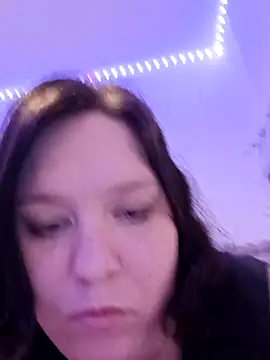 Feuchtekitty92xh online show from 11/21/25, 04:27