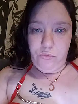 Feuchtekitty92xh online show from 12/04/25, 07:33