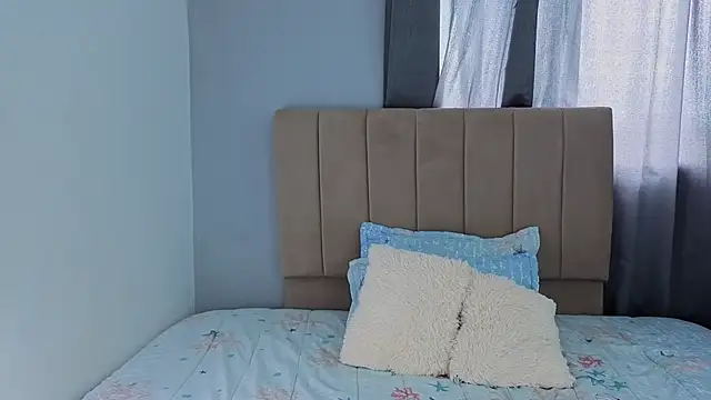 Penelophe01 online show from 04/01/26, 06:49