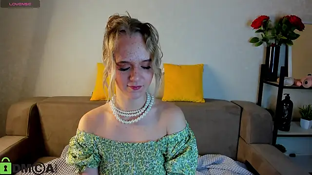 Snapshot of Casey_Sweeet chatting on 10/06/25, 01:14 Casey Sweeet online show from 10/06/25, 01:14