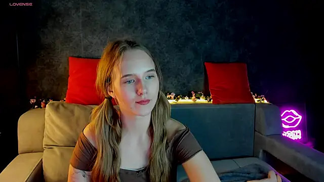 Snapshot of Casey_Sweeet chatting on 02/04/26, 01:39 Casey Sweeet online show from 02/04/26, 01:39