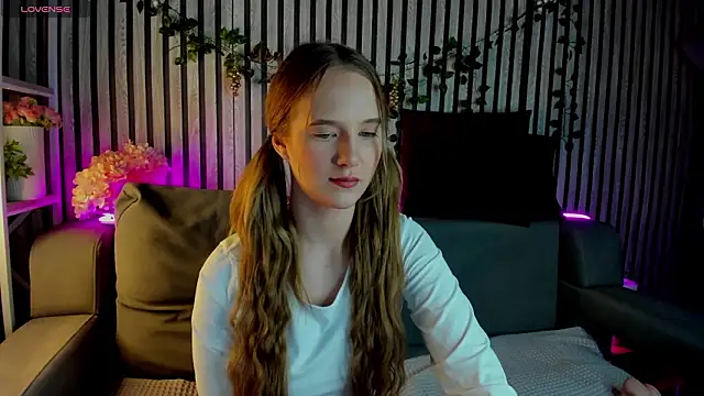 Snapshot of Casey_Sweeet chatting on 02/11/26, 12:04 Casey Sweeet online show from 02/11/26, 12:04