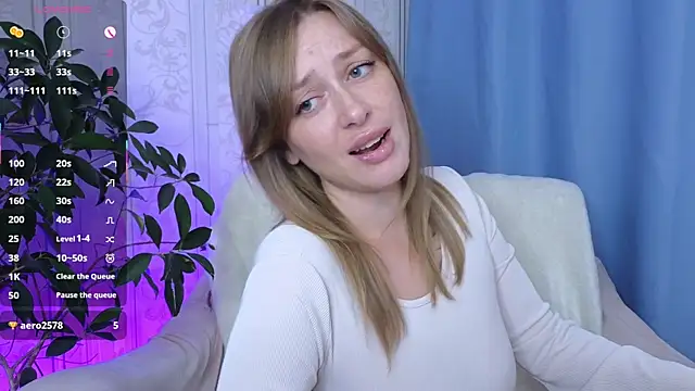Snapshot of evashiny_ chatting on 07/12/26, 02:02 evashiny online show from 07/12/26, 02:02