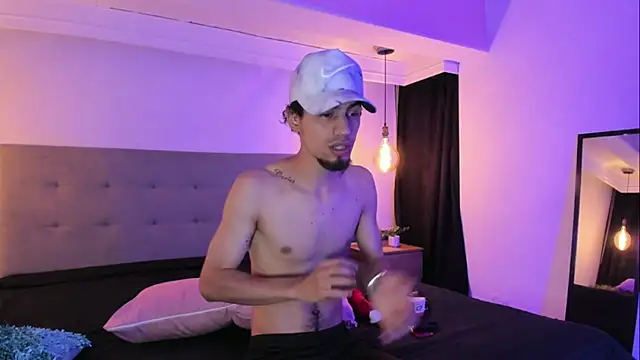 Chris Angel  online show from 04/24/26, 04:04