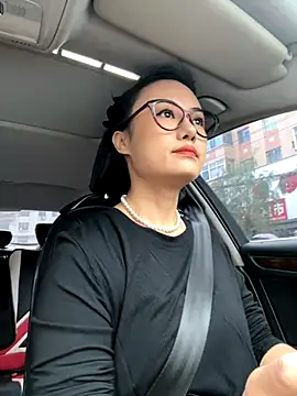 Snapshot of wen521 chatting on 09/23/25, 12:57 wen521 online show from 09/23/25, 12:57