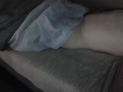 Snapshot of Wojtek150398 chatting on 10/27/25, 09:08 Wojtek150398 online show from 10/27/25, 09:08