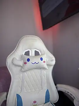 isabela l online show from 09/21/25, 05:36