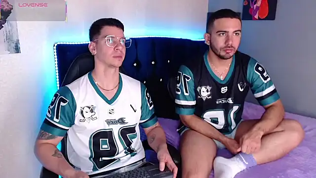 adamhairy online show from 04/25/26, 02:25