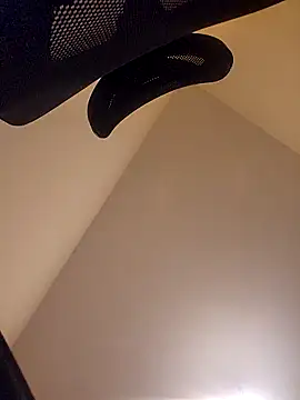 Nesch82 online show from 03/12/26, 04:18