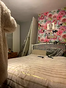 Sassylady online show from 12/13/25, 09:20