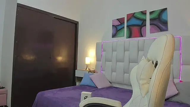 nextboywell1 online show from 04/08/26, 03:06