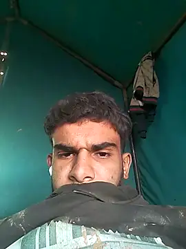 Snapshot of ParousFlow chatting on 11/17/25, 04:13 ParousFlow online show from 11/17/25, 04:13