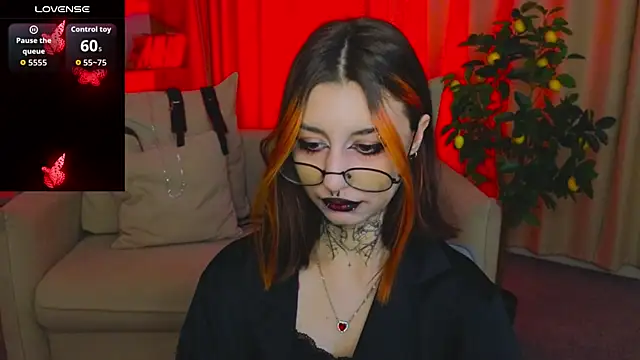 Mistress  Marcelline online show from 04/21/26, 02:51