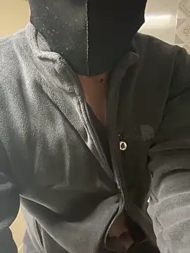 Snapshot of Atngt_69 chatting on 12/17/25, 05:52 Atngt 69 online show from 12/17/25, 05:52