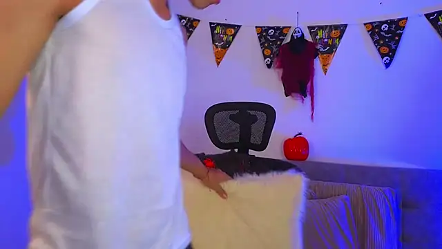 yulian vasquez online show from 10/31/25, 12:39