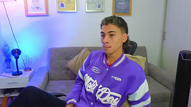 yulian vasquez online show from 11/28/25, 12:30