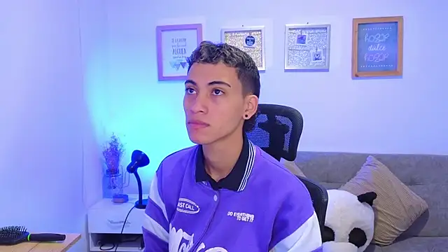 yulian vasquez online show from 12/19/25, 12:12