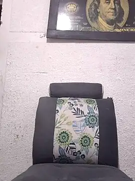 Valenn fernandez online show from 10/21/25, 05:08