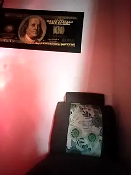 Valenn fernandez online show from 04/14/26, 10:05