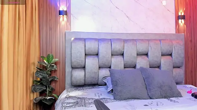 More Hott online show from 09/17/25, 06:53