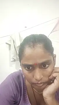 Guriya0076 online show from 07/19/26, 12:42