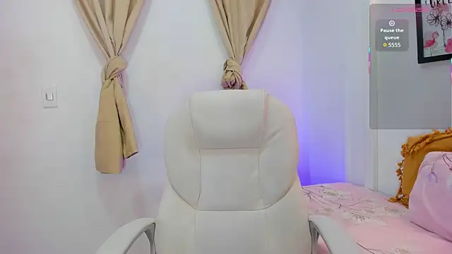 andrea sanchezz online show from 11/04/25, 11:31