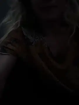 Snapshot of blond-96 chatting on 11/04/25, 02:32 blond-96 online show from 11/04/25, 02:32