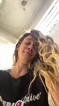 Snapshot of blond-96 chatting on 03/11/26, 06:36 blond-96 online show from 03/11/26, 06:36